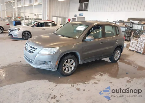 2010 Volkswagen Tiguan S z USA, uszkodzony, nr VIN WVGAV7AX1AW532099